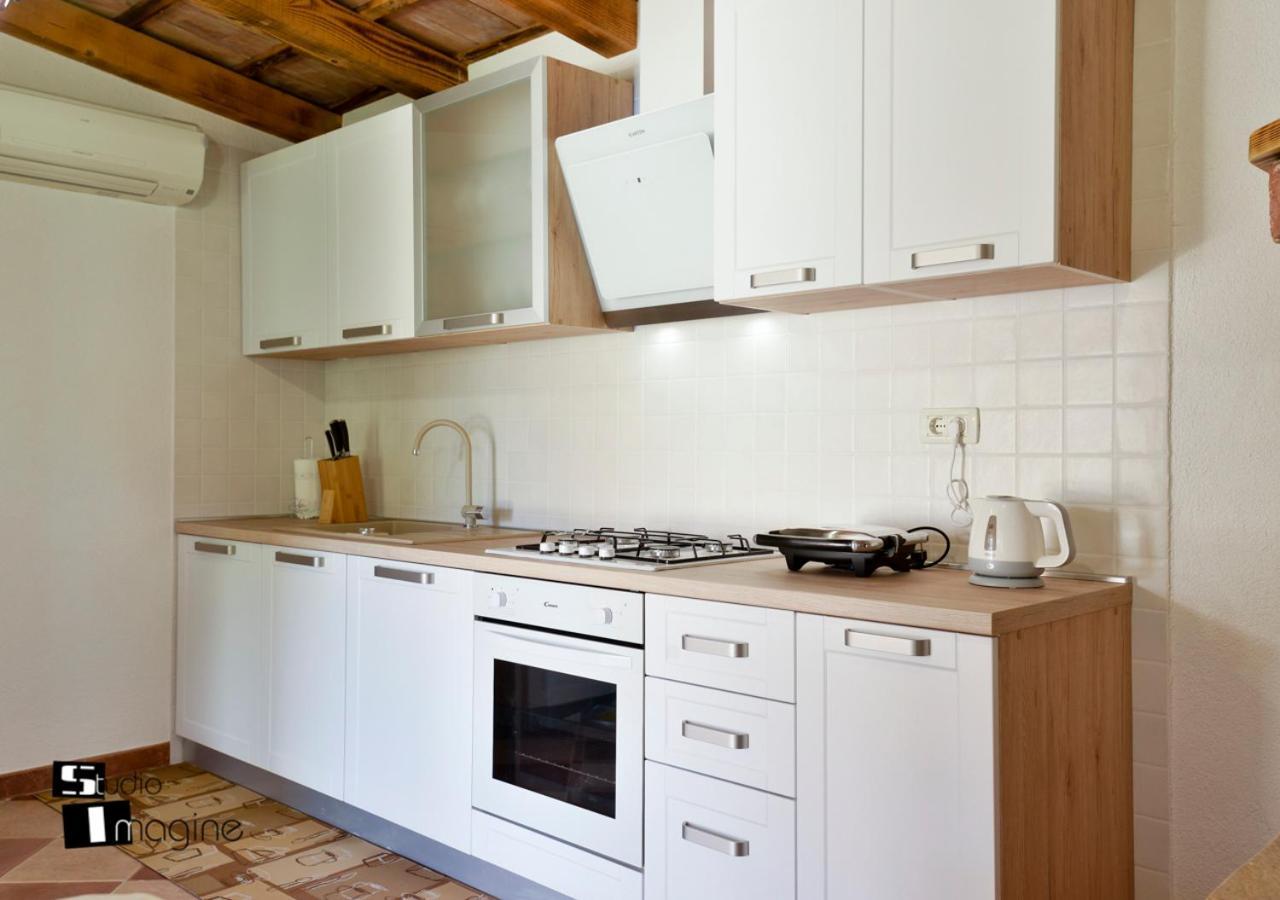 Charming Stone Cottage By The Sea Умаг Екстериор снимка